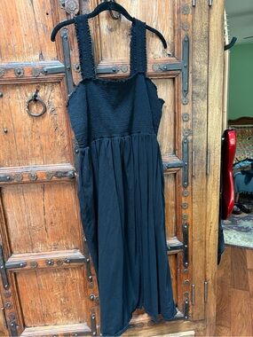 Old Navy Women’s Black Smocked Sundress MIDI Sz 3X like new